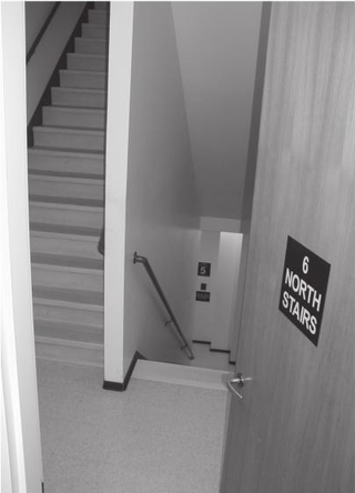 2015-02-21 High-Rise Stair Types Scissor Photo.png